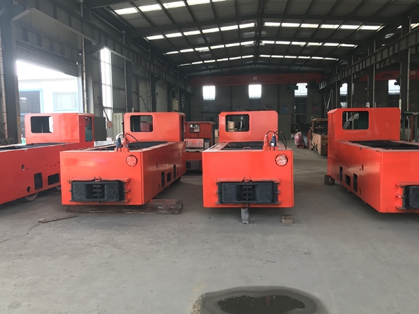 矿山电机车:我国矿山机械行业未来发展趋势分析